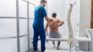 Lumbalgia: cómo identificar sus causas y prevenir complicaciones