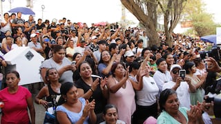 Pobladores exigen la salida de Dina Boluarte durante homenaje musical a “Ruso” en Piura