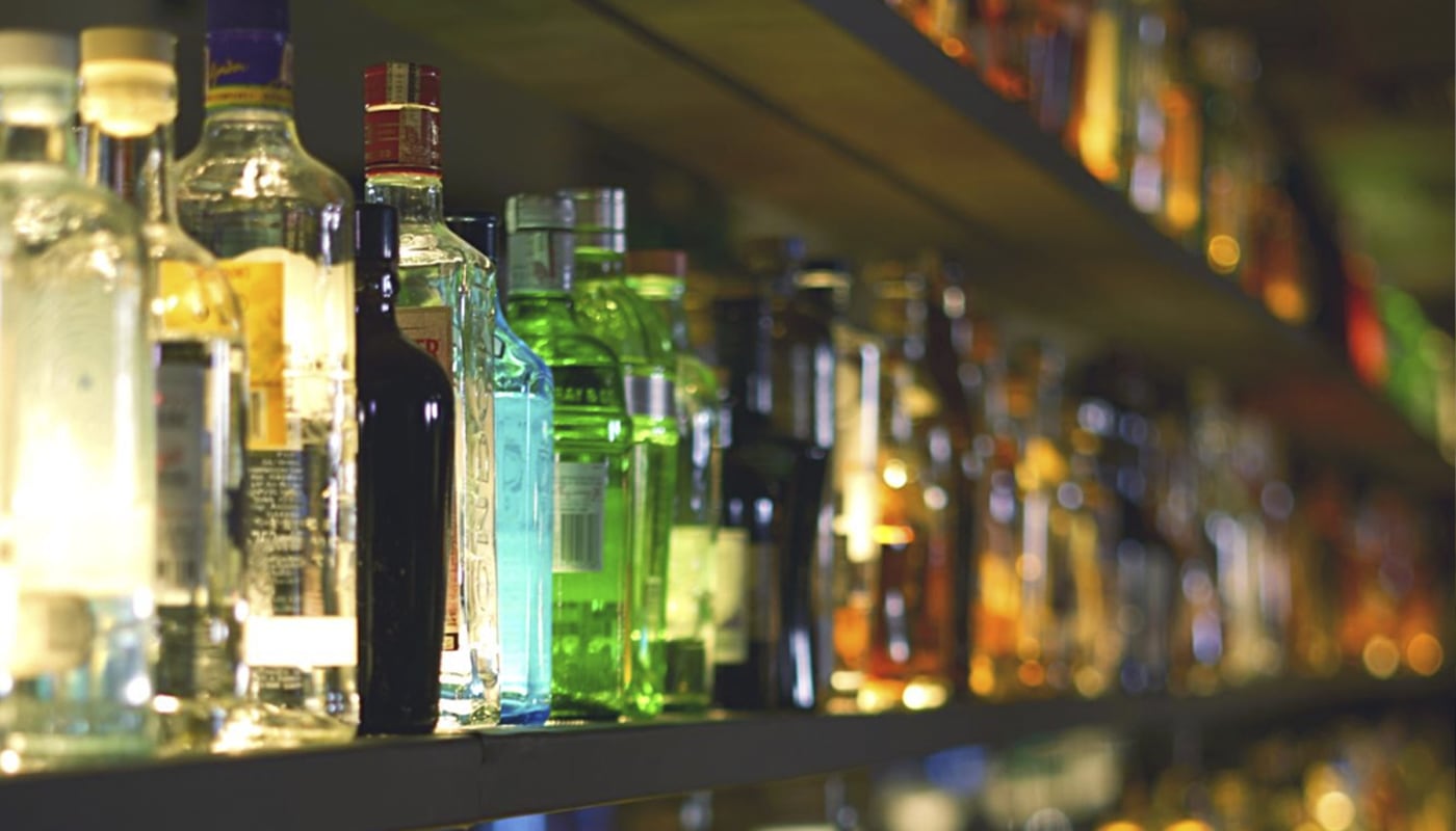 ¿A qué hora inicia y hasta cuándo regirá la Ley Seca por Elecciones Bolivia 2025? Estas son todas las restricciones por el balotaje este 19 de octubre | Foto: Freepik