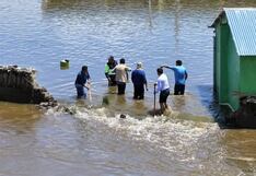 Puno: Desborde del río inundó planta de tratamiento de agua y viviendas