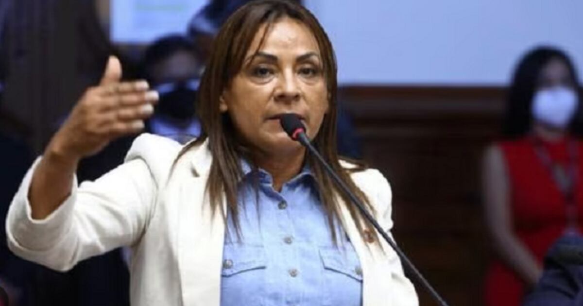 Kira Alcarraz pide ser retirada de la Comisión de Ética tras acusaciones de intercambio de favores. Foto: Difusión