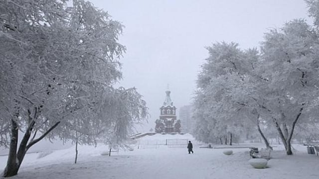 Ascienden a 135 los muertos en Rusia por frío
