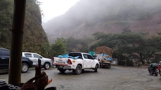 Vraem: Derrumbe dejó cientos de vehículos varados