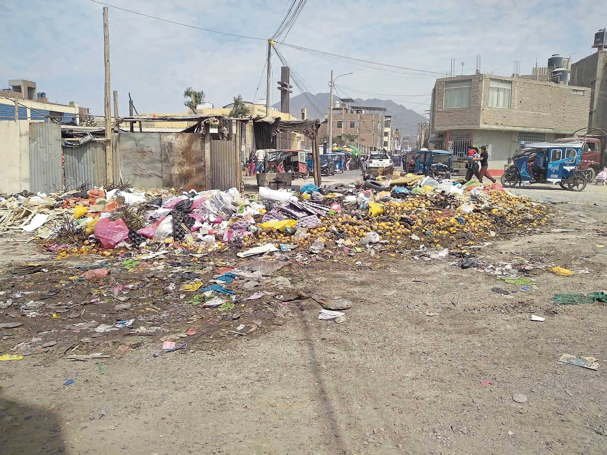 Moradores de ese sector piden que el Servicio de Gestión Ambiental cumpla con su labor para evitar enfermedades.