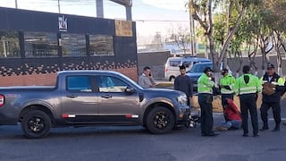 Arequipa: Accidente entre auto y moto deja un herido en Sachaca