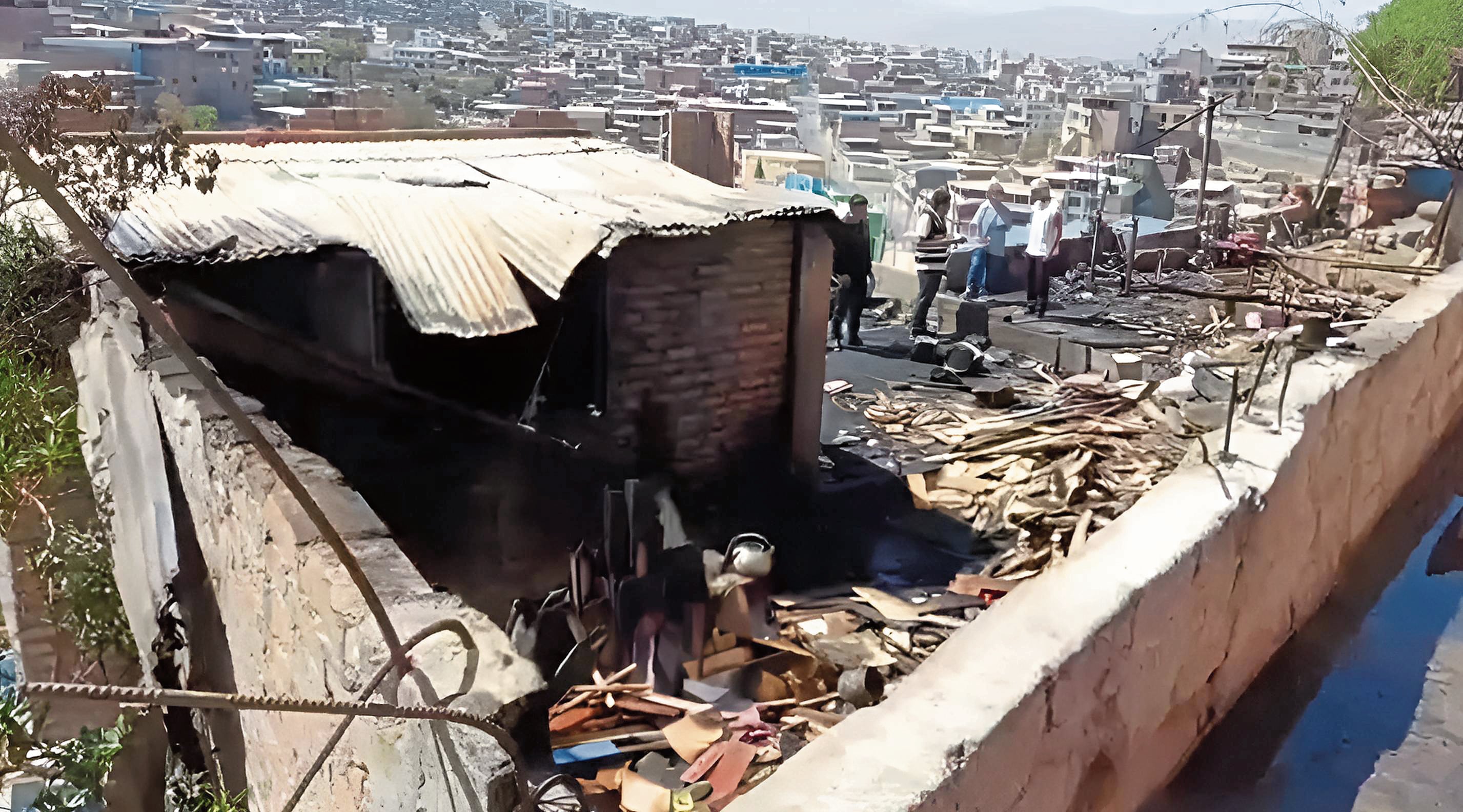Incendio en el distrito de Mariano Melgar. Foto: GEC.