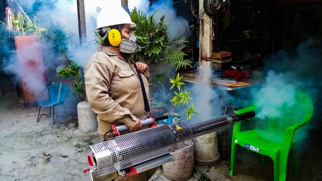 Amazonas: Brigadas fumigan casa por casa en Bagua para eliminar criaderos del zancudo del dengue