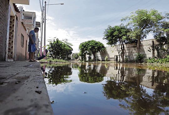 Yuri Armas señaló que no hemos aprendido la lección de inundaciones anteriores, por lo que la población sigue expuesta a sufrir los embates de El Niño costero en la región.