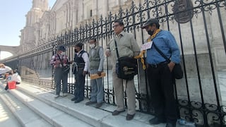 Fonavistas de Arequipa se encadenan para pedir la devolución de aportes en el 2023