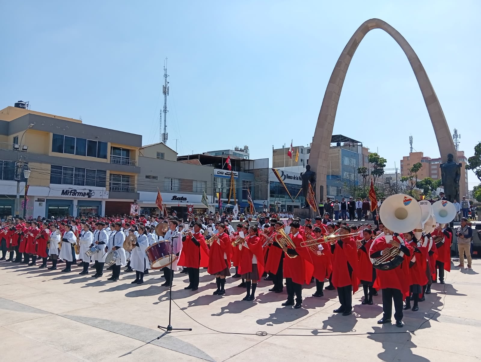 Alumnos participaron en actividad en el Centro Cívico de Tacna. (Foto: Correo)