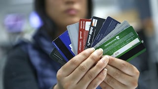 Reducción de líneas de crédito y cancelación de tarjetas, consecuencias de la alta morosidad de jóvenes entre 18 a 24 años 