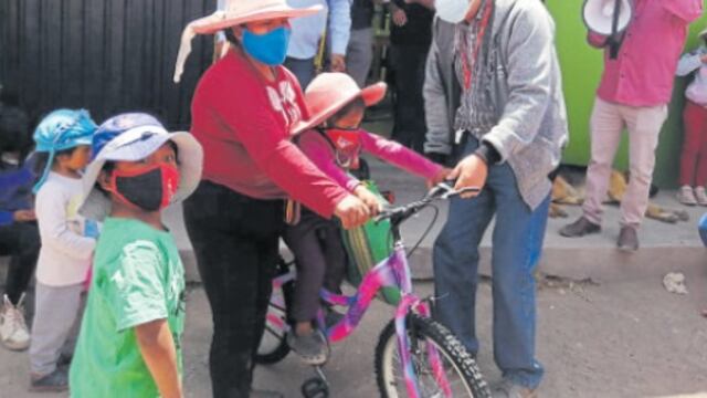 Abrigo y alimentos para 100 familias de Mariano Melgar