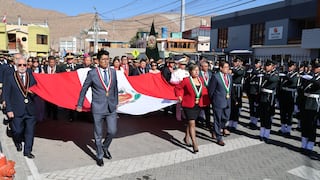 Arequipa: Desfile de honor por el 144º Aniversario de la Batalla de Arica y Día de la Bandera (VIDEO)