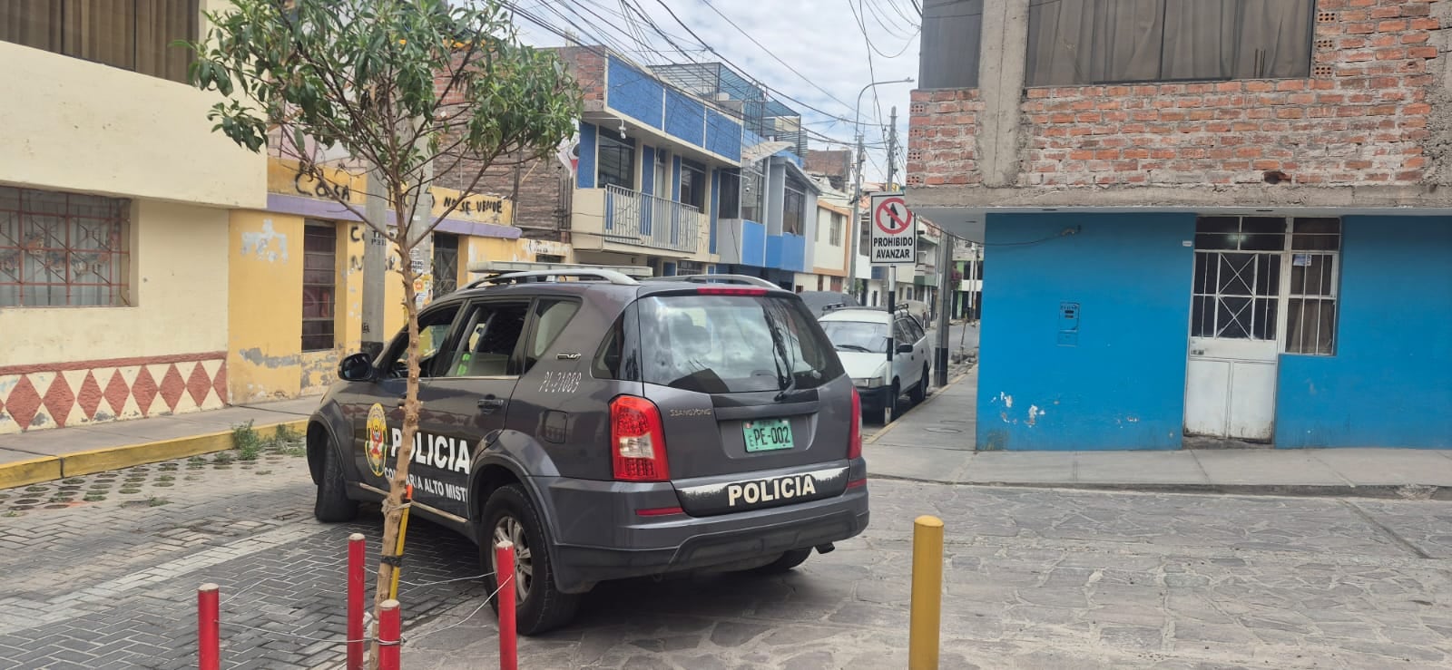 Arrojan explosivo a vivienda en Miraflores, Arequipa y causa daños (Foto: Pedro Torres/@photo.gec)