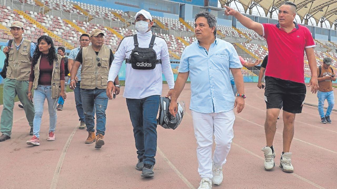 Luis Gutiérrez Gonzales se desempeñaba como gerente de Asesoría Jurídica, secretario general y gerente general de la Municipalidad de Trujillo. Ya no soportó maltrato del alcalde.