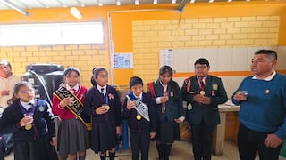 Deán Valdivia instala equipos para purificar agua en cinco colegios ante contaminación de agua