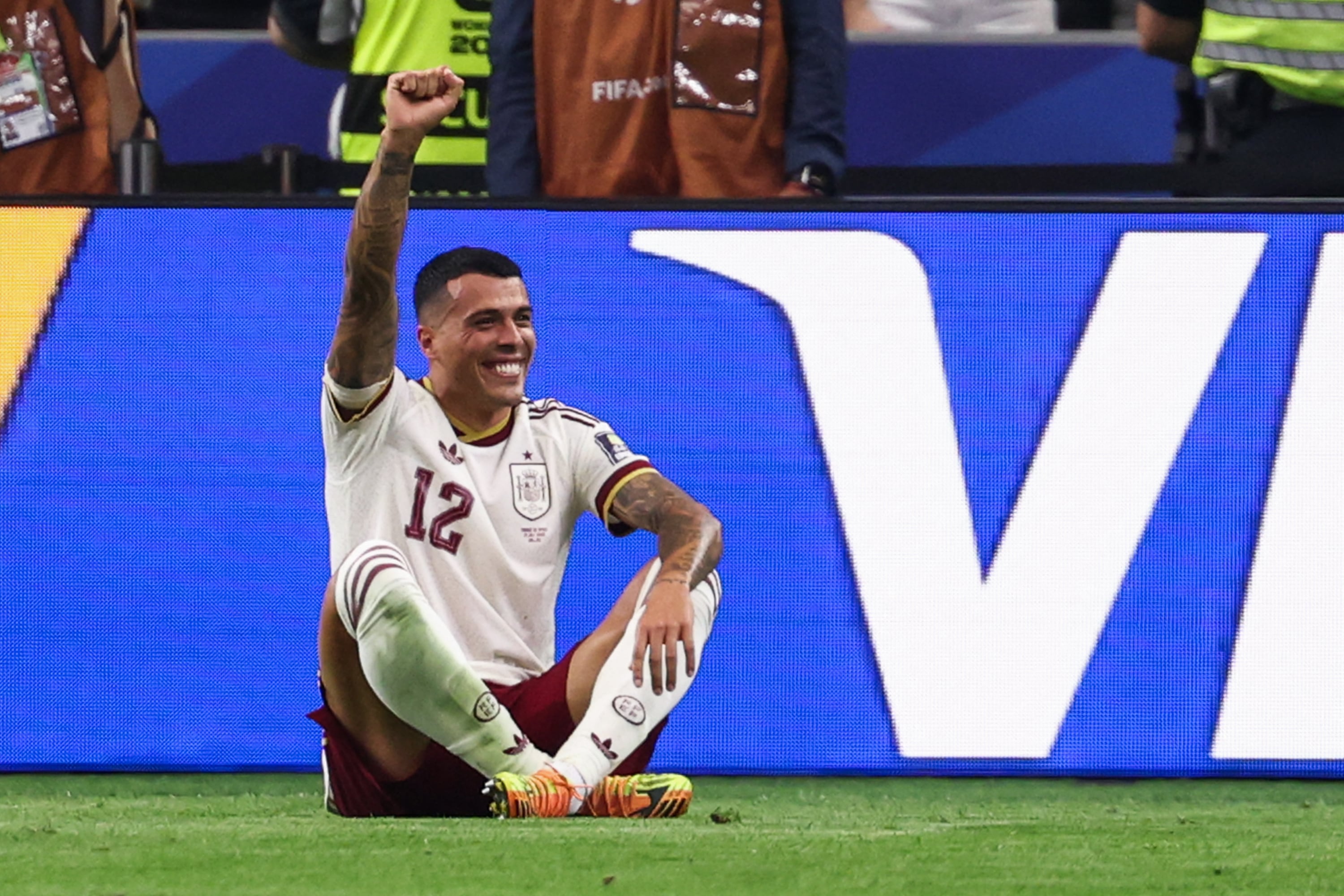 Pedro Porro anotó uno de los goles que llevó a España a la final del Mundial 2026. (Photo by FRANCK FIFE / AFP)