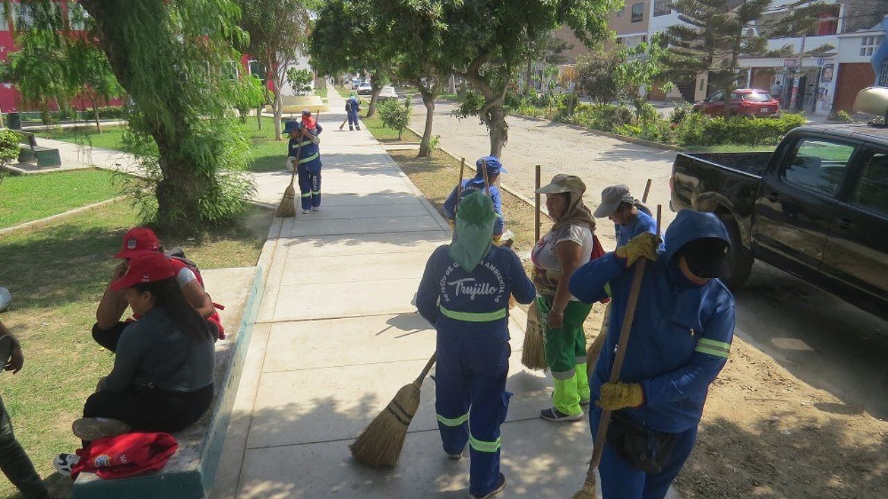 Durante campaña de limpieza de techos en la mencionada jurisdicción que ejecutó la comuna provincial de Trujillo y el Segat.