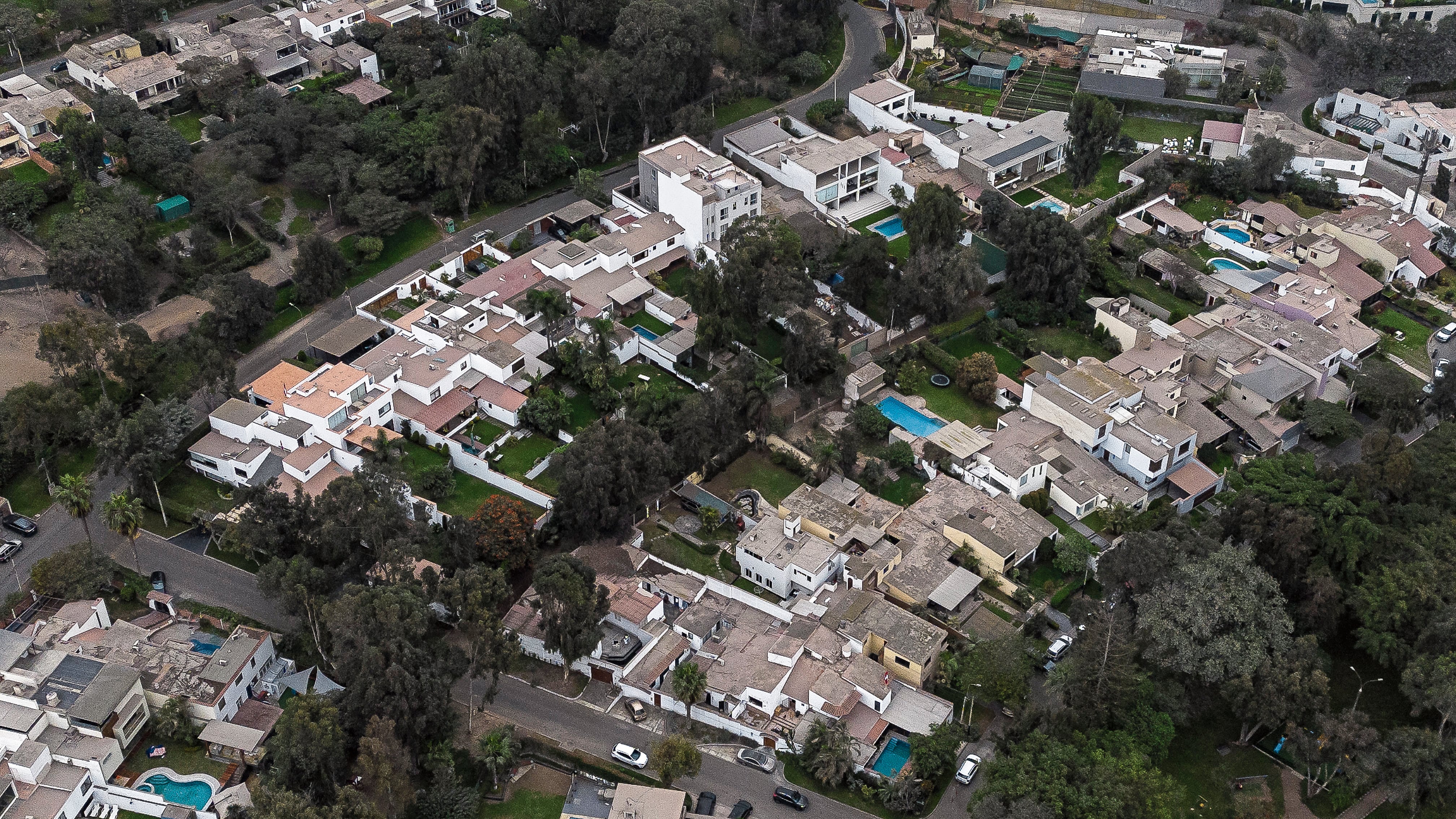 “No porque tengan plata van hacer lo que quieran”, dijo Bruce, mientras que abogado de vecinos sostiene que las áreas en controversia son privadas. (Foto: GEC)