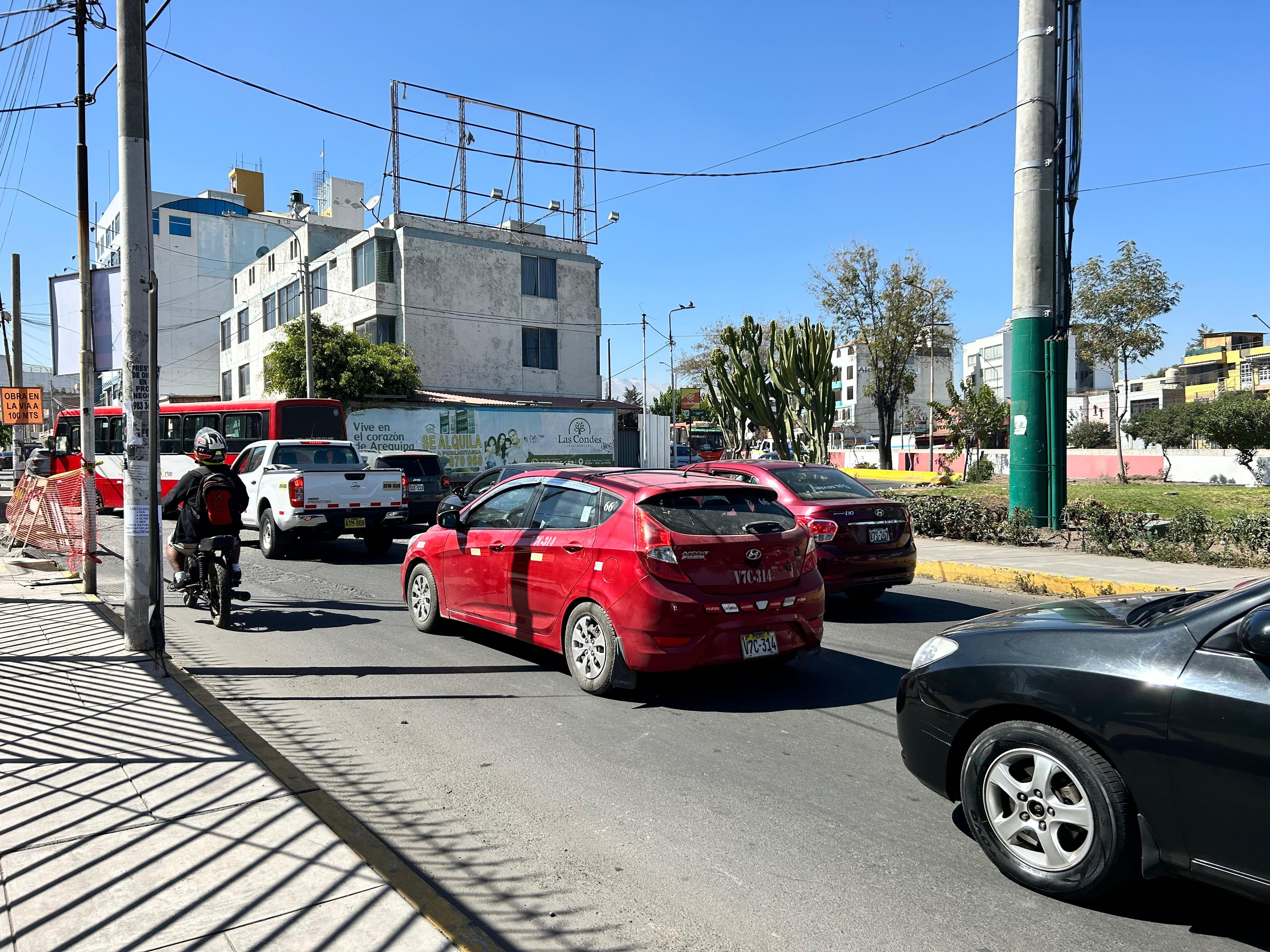 Obra entre las calles Sebastián Barranco y Juan de Dios Salazar. (Foto: GEC)