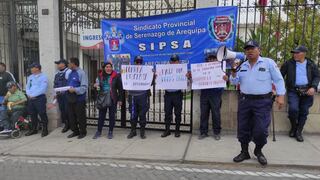 Serenos protestan por incumplimiento de la comuna provincial de Arequipa (VIDEO)