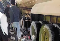 Obrero se salva de morir bajo un camión tras tropezar
