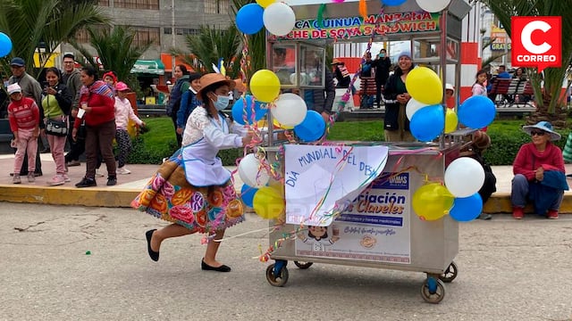 Emolienteros celebran su día con desayunos gratuitos y competencia de carritos, en Huancayo (VIDEO)