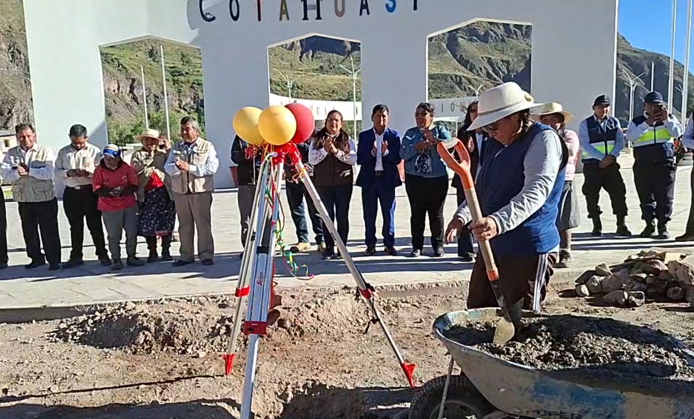 Municipalidad inicia obra de mejoramiento vial en Cotahuasi