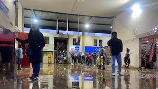 Lluvias inundaron Terminal Terrestre de Arequipa y restringen viajes hacia Lima