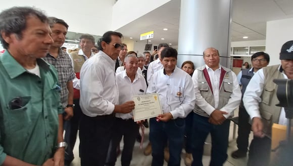Gobernador de Arequipa inauguró posta sin médicos. (Foto: GEC)