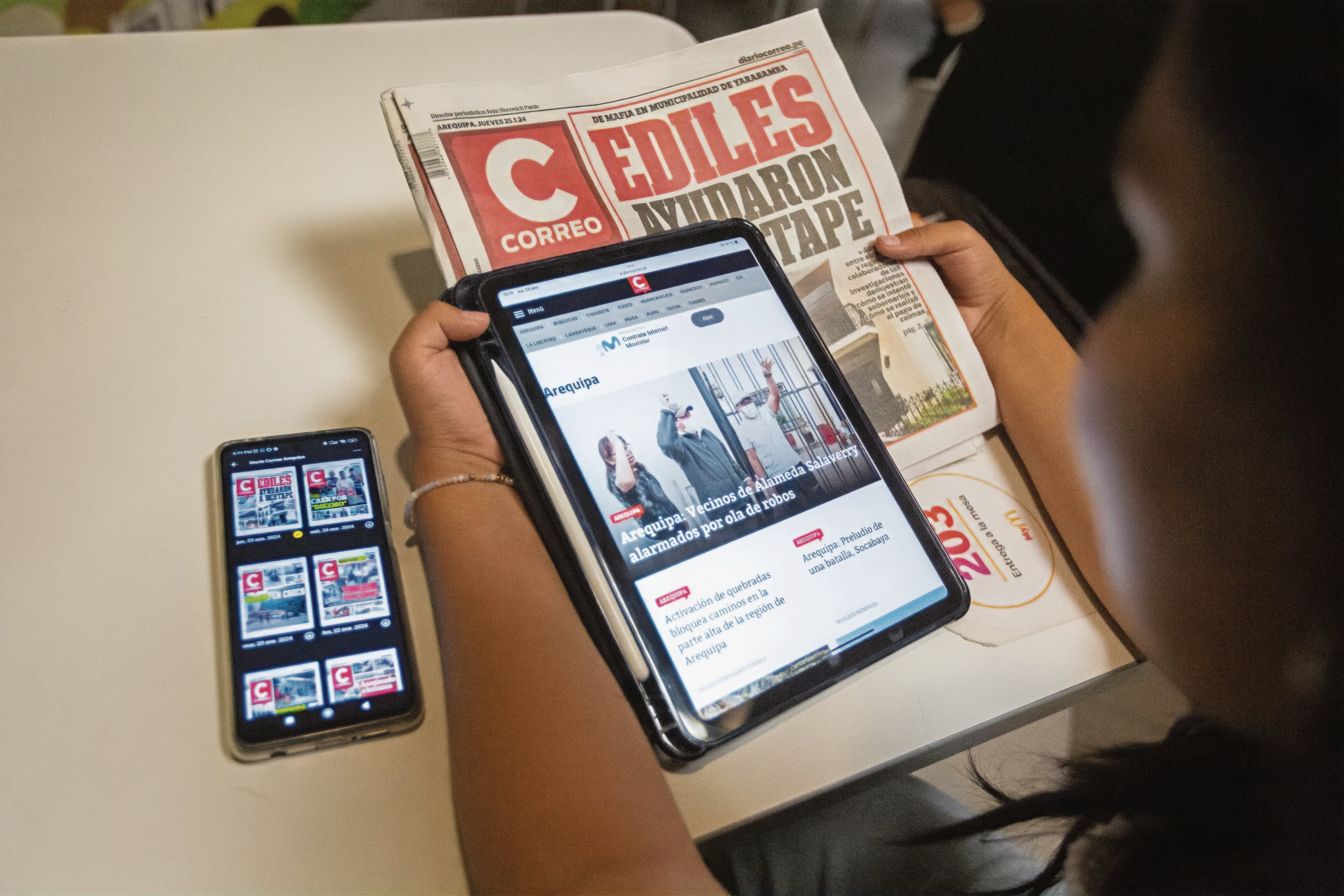 Nuestros lectores pueden encontrarnos en sus celulares, Tablet y computadoras. (Foto: Leonardo Cuito)