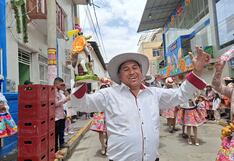 Huancayo: Músicos despiden el Tayta Shanty con “la billetera llena”
