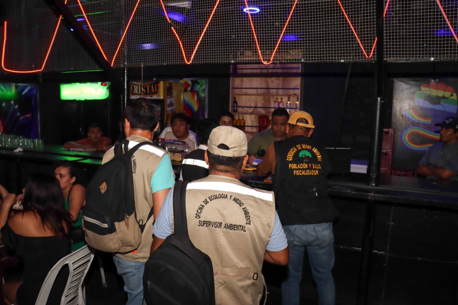 Hicieron un llamado a los propietarios de los establecimientos comerciales a acatar las regulaciones establecidas, evitando la generación de ruidos molestos que perjudiquen la calidad de vida de la comunidad