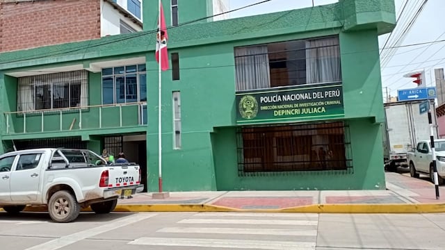 Investigan a policía acusado de robar celular a taxista en Juliaca