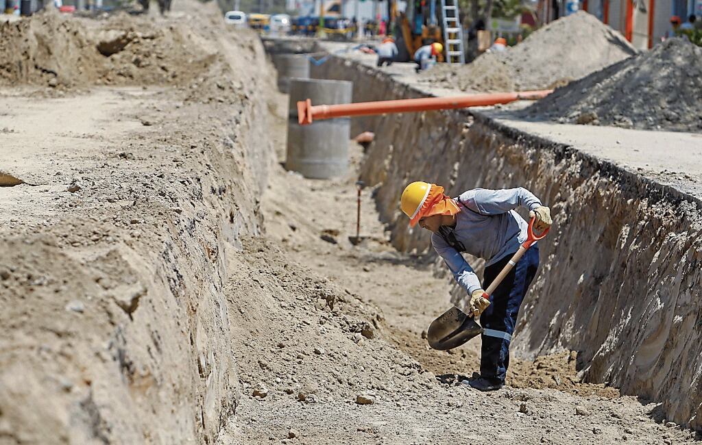 Obras de saneamiento. Tiene S/ 5,418 millones para este año. (Foto: Difusión)