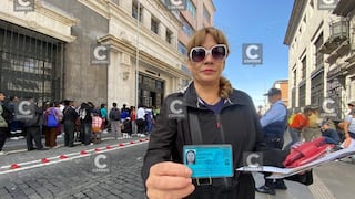 Arequipa: Reniec soluciona queja de ciudadana que trajo cenizas de su hermana desde Inglaterra