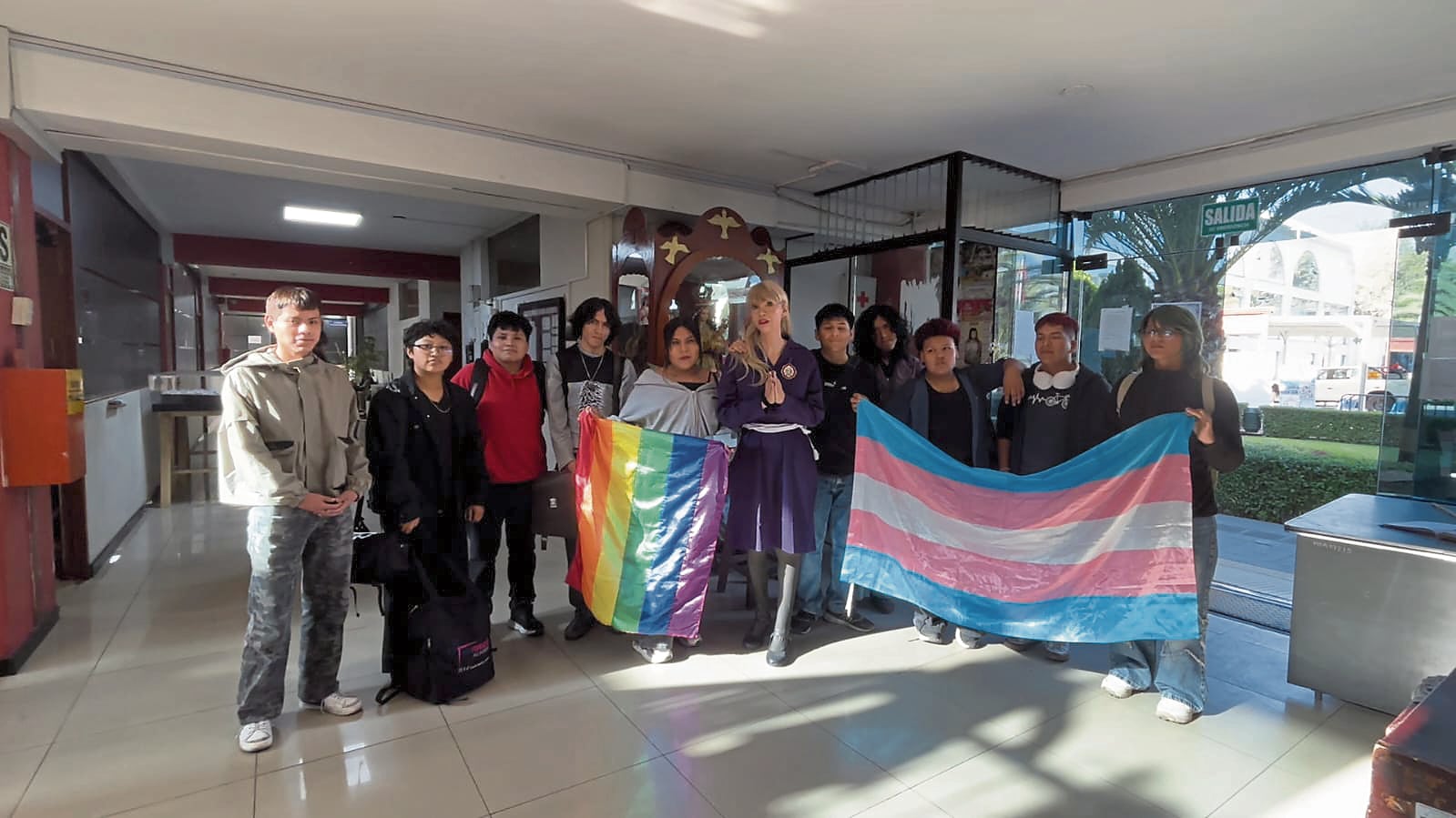 Comunidad LGBTIQ+ estuvo prensente en sesión municipal de Arequipa. Foto: GEC.