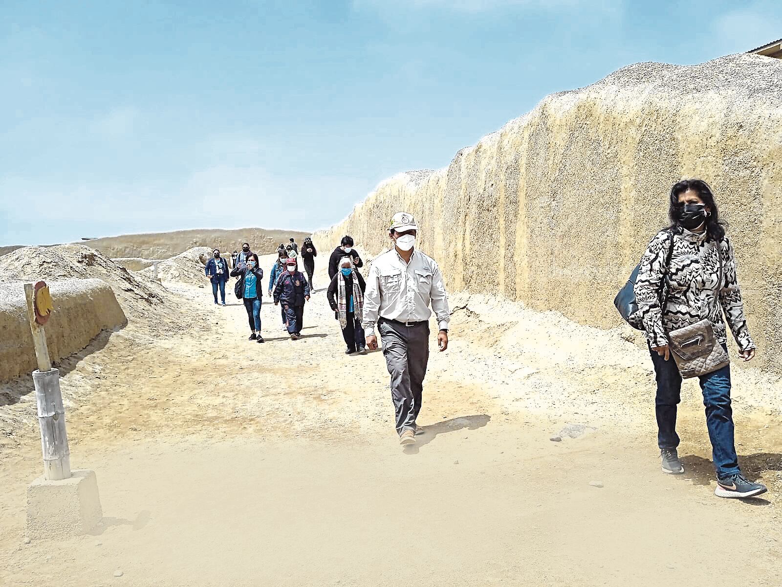 El presidente de la Cámara de Comercio de La Libertad, Alfonso Medrano, hizo un balance positivo y aseguró que en la provincia de Virú el 100% de los trabajadores de las empresas agroexportadoras acudieron a sus centros de labores. Transportistas no reportan ataques y en mercados todo fluyó con normalidad.