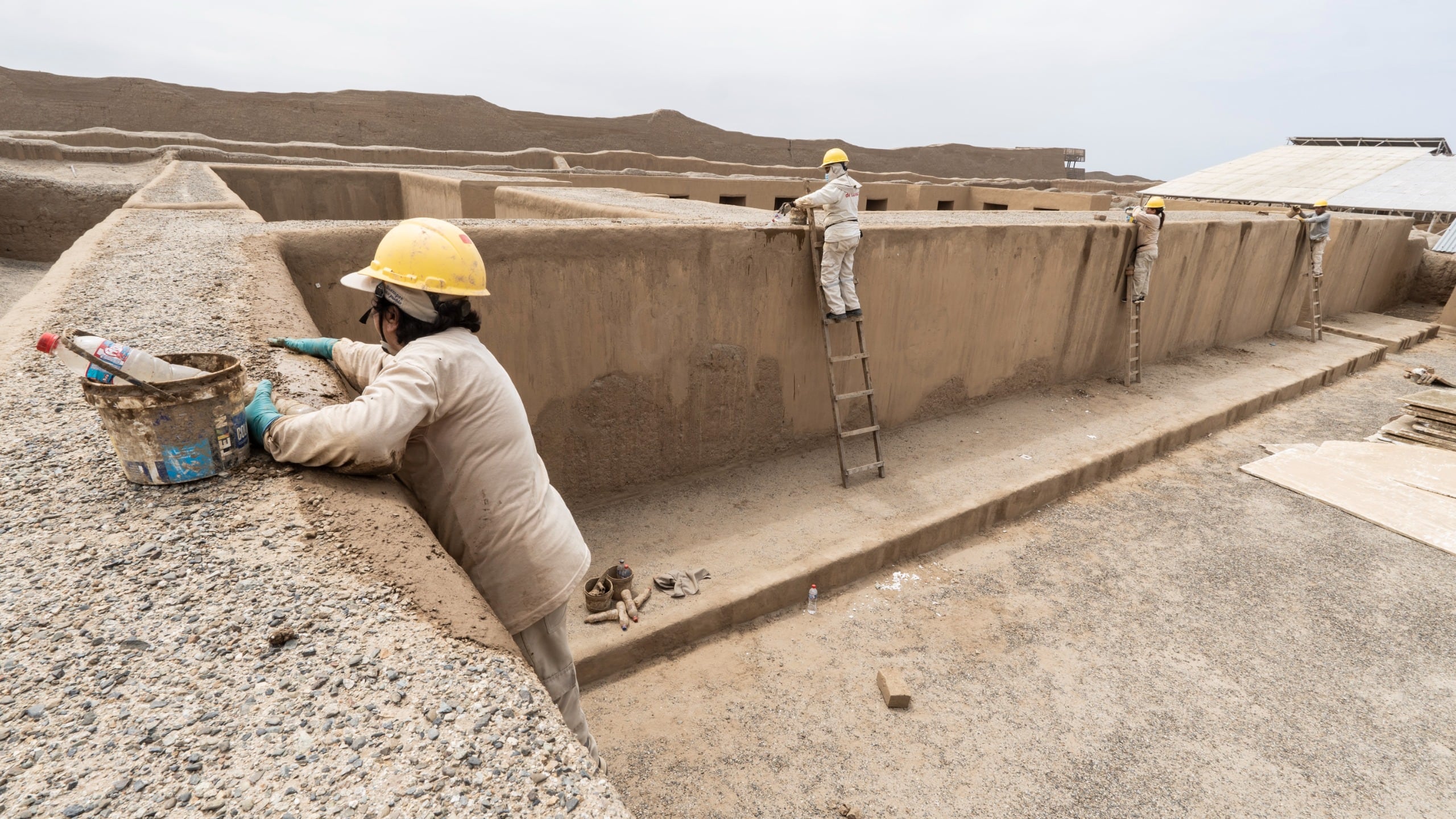 El Ministerio de Cultura ejecuta trabajos de mantenimiento y prepara planes de contingencia para proteger las estructuras de adobe y los sectores habilitados para la visita turística.