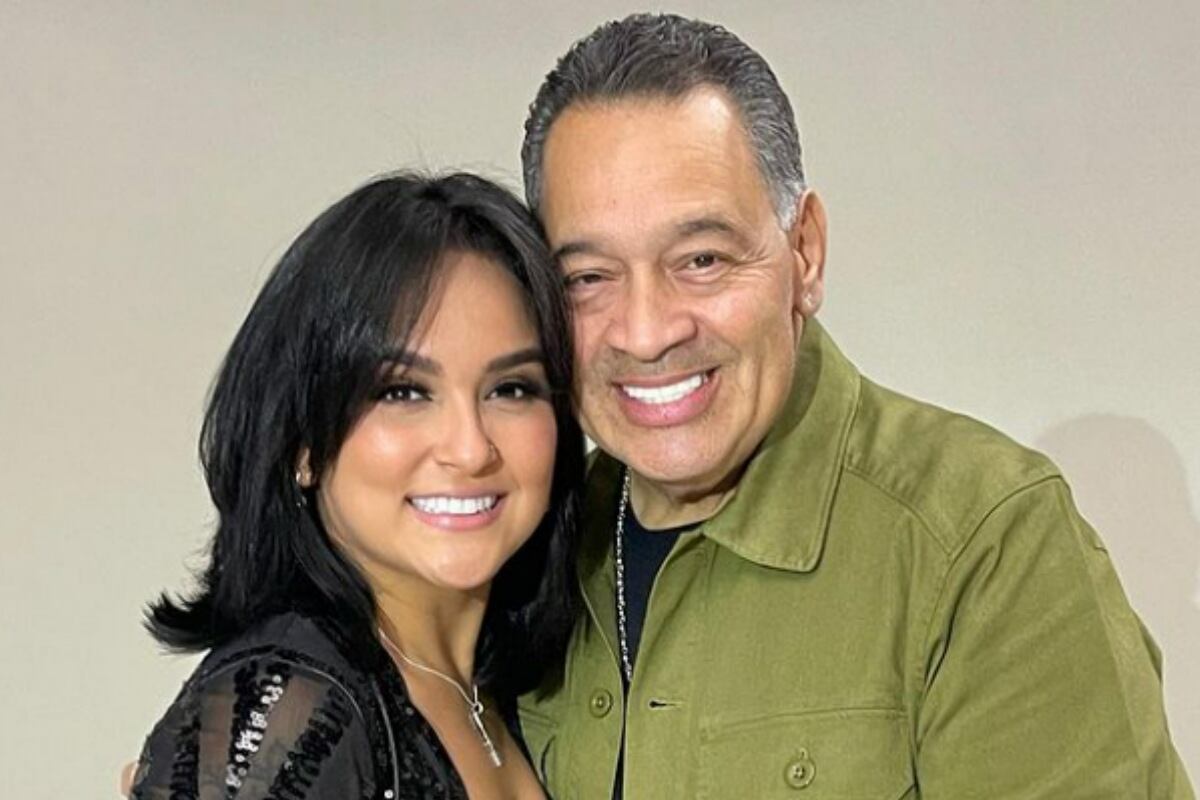 Tito Nieves echa flores a Daniela Darcourt. Cantante este 29 de junio en el Gran Teatro Nacional.