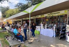 Continúa la Feria del Libro “Ica Lee en el Bicentenario” en la Plaza mayor de Ica