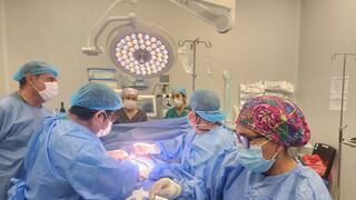 Piura: Cirujanos pediatras del hospital Santa Rosa extraen quiste a menor de 9 años