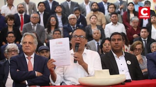 Roberto Sánchez presenta a su equipo técnico y asegura que gobernará con el nuevo plan de consenso