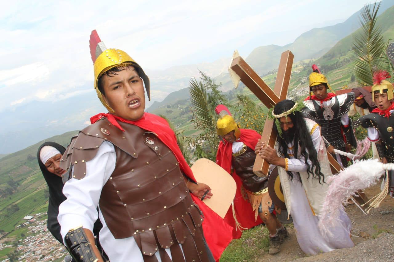 Vía Crucis en Pampacolca, provincia de Castilla. (Foto: Pampacolca, tierra de Lindas Costumbres y Tradiciones/Facebook)