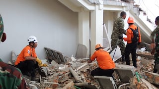 Indonesia: terremoto de magnitud 7.7 deja 47 muertos y obliga a evacuar zonas costeras