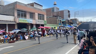 Arequipa: Estudiantes de colegios desfilaron por el 486° Aniversario de Camaná