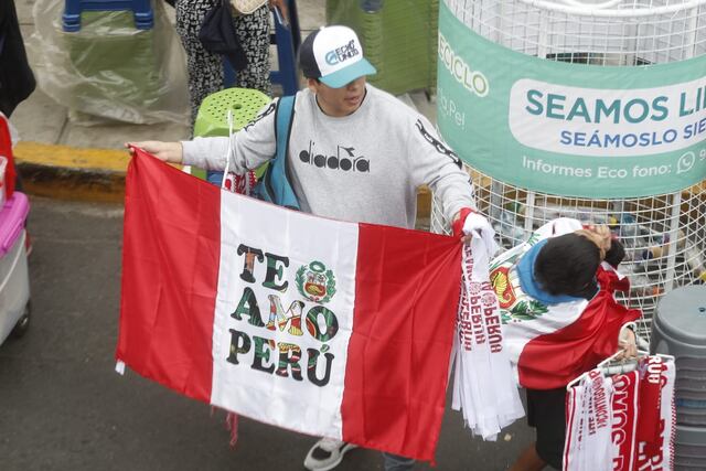 Regresa el Gran Desfile y Parada Militar por Fiestas Patrias. Cientos de peruanos acudieron a la ceremonia y se tomaron fotos con los uniformados. (Foto: Hugo Curotto @phto.gec)