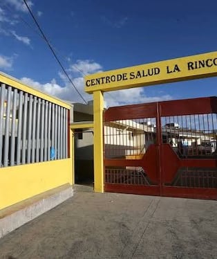 Los policías de sección especializada y el fiscal de turno de Ananea realizan las diligencias con el objeto de identificar y detener al autor de este hecho.