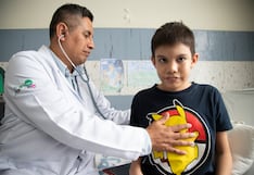 Reconstruyen esófago de niño que vuelve a comer después de ocho años