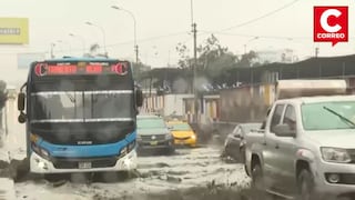 Villa El Salvador: Llovizna causa aniegos frente al Hospital de la Solidaridad
